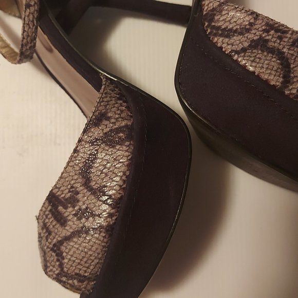 Snake print platforms - Picture 5 of 7